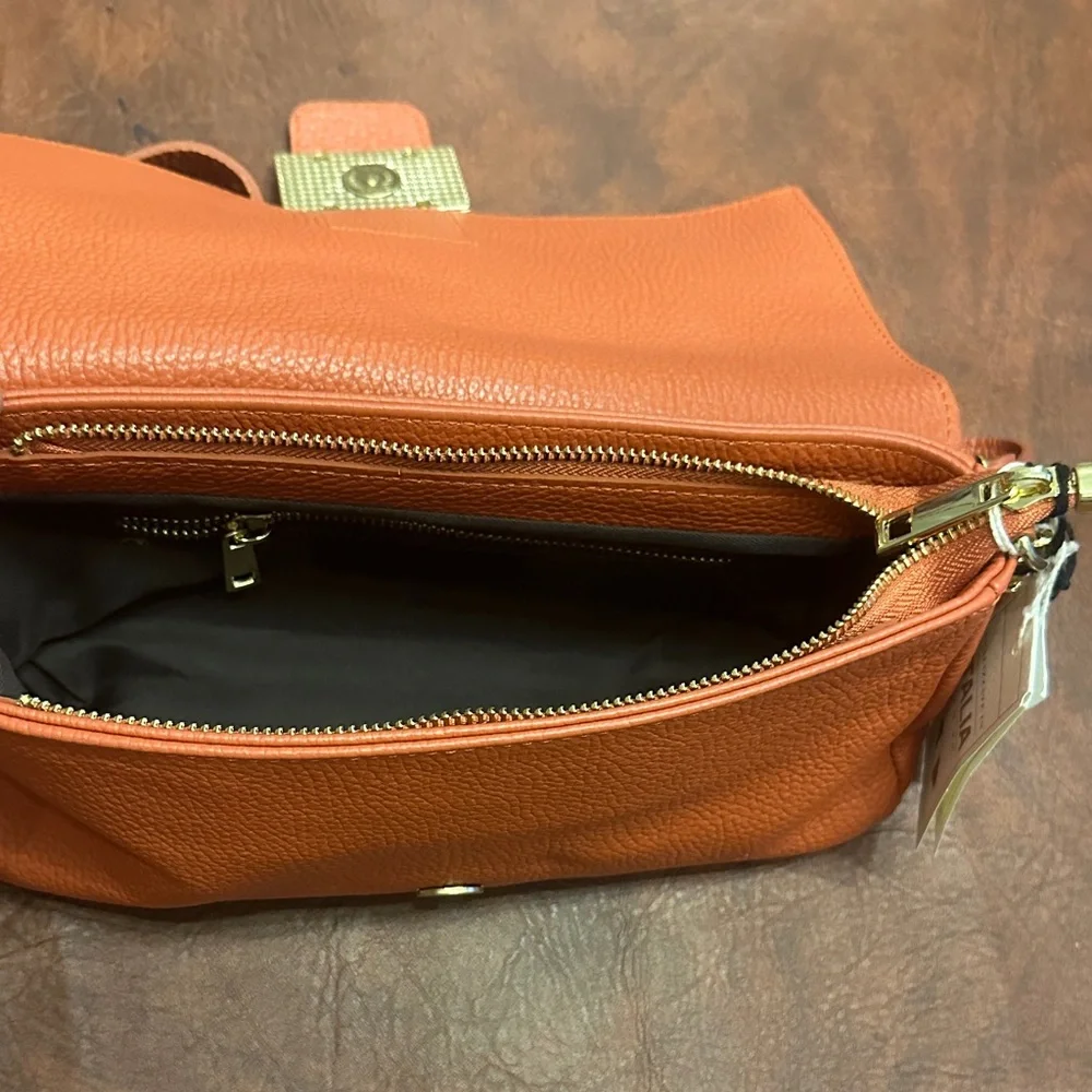 Divina Firenze Genuine Leather Crossbody Bag - Picture 5 of 6